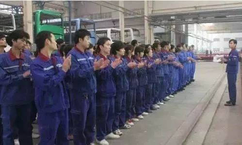 班組長在勞務(wù)派遣服務(wù)現(xiàn)場的核心職責(zé)與管理要點